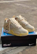 Air Jordan Retro 4