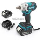 Kit Taladro Atornillador de Impacto Inalámbrico Makita con 2 Baterías, Brocas, Puntas y Vasos